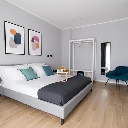 بيت ضيافة Il Pumo - Apulian Piazza Moro 4*