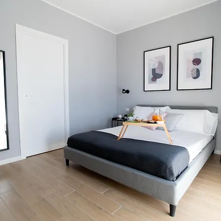 Il Pumo - Apulian Piazza Moro